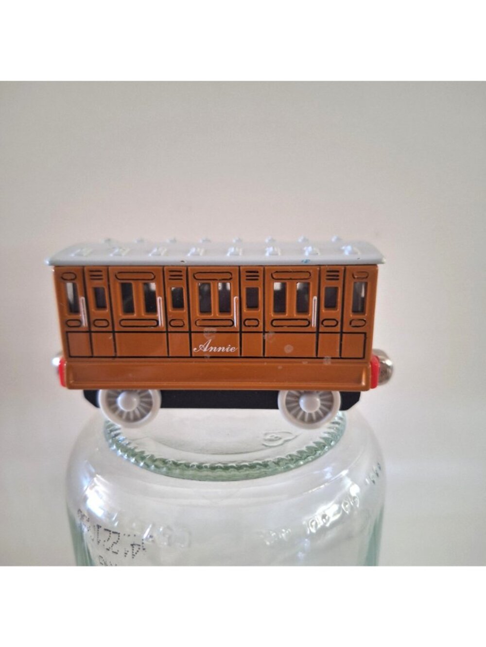 Annie Thomas & Friends Take N Play Railroad Diecast Coach Train Car Magnetic 3" - Picture 4 of 7
